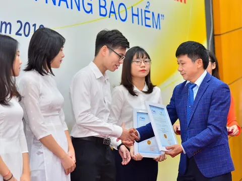 PTI trao 83 suất học bổng cho sinh viên các trường đại học trên toàn quốc
