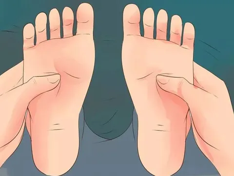 Cách bấm huyệt bàn chân cải thiện lưu thông máu, chữa đau đầu hiệu quả