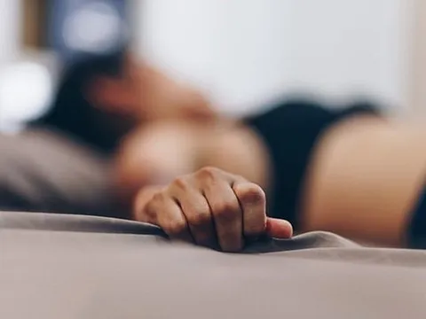Thực hư “lúm đồng tiền” trên lưng tiết lộ khả năng tuyệt vời của chị em trong “chuyện ấy”