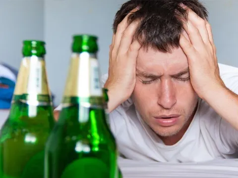 Chỉ 10 ngàn một viên thuốc giải rượu thần tốc, chuyên gia cảnh báo tác hại khó lường