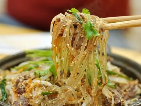 Người bệnh tiểu đường kiêng bánh chưng nhưng ăn nhiều miến, liệu có ổn định đường huyết?