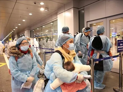 Chuyện chưa kể về nữ bác sĩ giấu bố, tình nguyện sang Vũ Hán đón 30 công dân Việt về nước