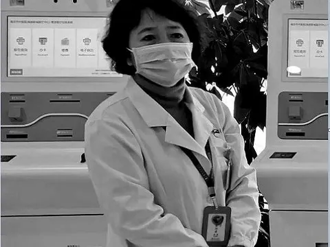 Thương cảm những bác sĩ, cảnh sát qua đời vì kiệt sức trong 'cuộc chiến' chống dịch Covid-19