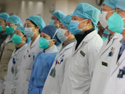 Chuyên gia lý giải vì sao số lượng nhân viên y tế Trung Quốc nhiễm Covid-19 nhiều hơn dịch SARS?