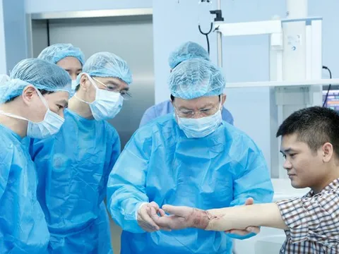 Việt Nam thực hiện thành công ca ghép chi thể đầu tiên trên thế giới lấy từ người cho sống 