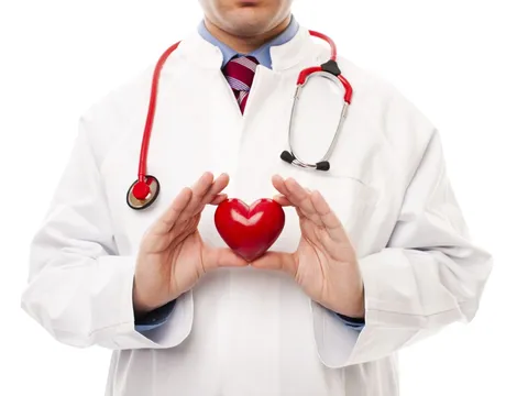 Không riêng Việt Nam, nghề thầy thuốc cũng là nghề cao quý và được tôn vinh trên toàn thế giới