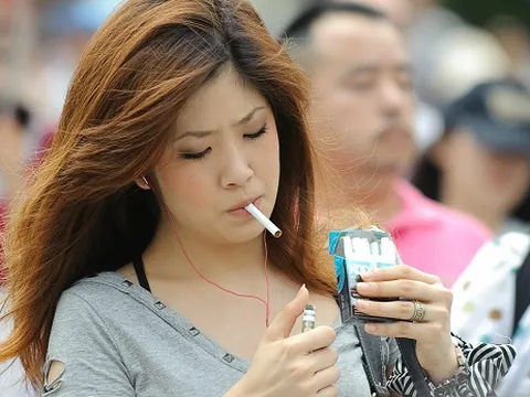 Từ bỏ ngay thuốc lá nếu như bạn không muốn dạ dày bị 'đầu độc'