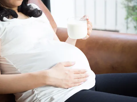 Thai phụ nên uống sữa bầu từ thời điểm nào để có lợi cho con nhất?