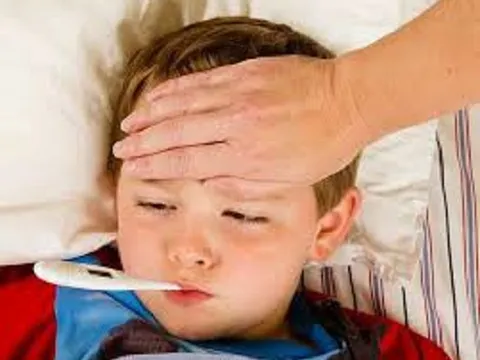 Lưu ý khi cho trẻ uống thuốc hạ sốt Paracetamol để đảm bảo an toàn