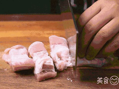 Hóa ra đây chính là lý do khiến thịt lợn trở thành loại thịt phổ biến nhất trong mâm cơm người Việt