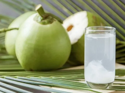 Lợi ích không ngờ từ nước dừa cho bệnh nhân viêm đại tràng, nhất định nên bổ sung hàng ngày