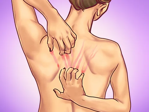 Dấu hiệu bất thường cảnh báo vấn đề sức khỏe: 1 trên mặt, 3 trên chân tay và 5 cảm giác lạ 