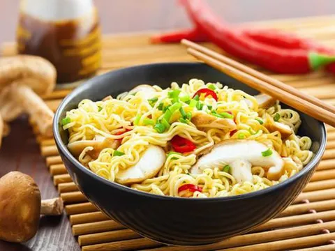 Không phải ăn bao nhiêu cũng được, mì tôm chỉ nên ăn số lần này/tuần để không hại sức khỏe