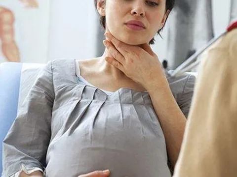 Mẹo dùng thuốc trị viêm họng cho bà bầu an toàn, không ảnh hưởng đến thai nhi