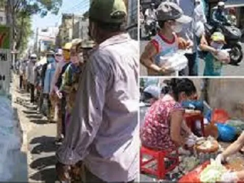 Ngừng kinh doanh, vợ chồng chủ quán cơm nấu phát miễn phí cho người nghèo