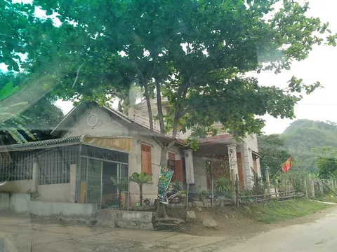 Thanh Hóa: Giám đốc BQL dự án đầu tư xây dựng huyện Quan Hóa xây dựng nhà trên đất lúa?