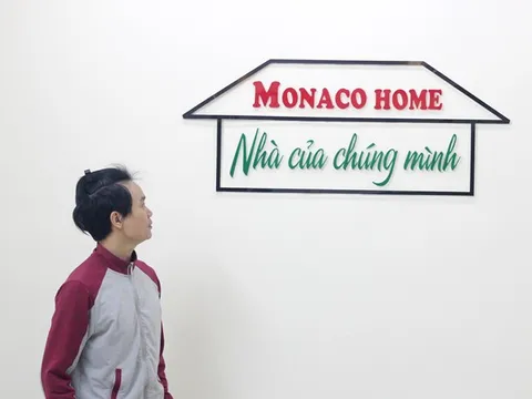 Cảm động người đàn ông 17 năm tích cóp tiền của để xây nhà cho người vô gia cư