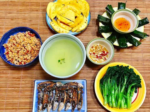 Loạt thực đơn 'cơm dẻo canh ngọt' của cô nàng ung thư khiến nhiều người xúc động và khâm phục