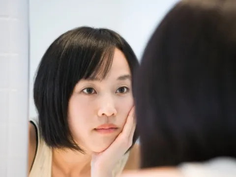 7 dấu hiệu cho thấy cơ thể đang lão hóa nhanh, dù tuổi đôi mươi chị em cũng cần chú ý để khắc phục