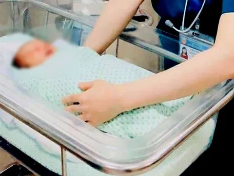 Sức khỏe bé sơ sinh bị bỏ rơi bên hố ga ở Hà Nội chuyển biến xấu