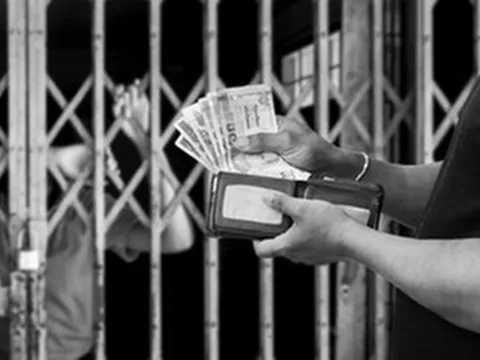 Đưa vợ đi tuần trăng mật, chồng 'tiện tay' bán luôn vợ cho bọn buôn người để lấy tiền tiêu