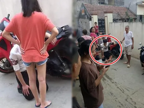 Đi SH bảnh bao, thanh niên vẫn quỳ gối trước nhà người yêu 3 tiếng để xin lỗi