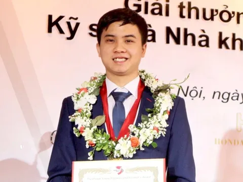 Tân thủ khoa đầu ra ĐH KHTN với số điểm gần tuyệt đối: Sắp đi Paris du học với học bổng toàn phần
