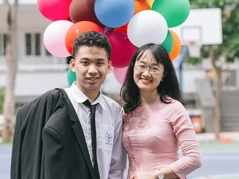 Con nhà người ta trong truyền thuyết: 15 tuổi thi đỗ Thủ Khoa – Á Khoa 6 trường THPT Chuyên tại HN
