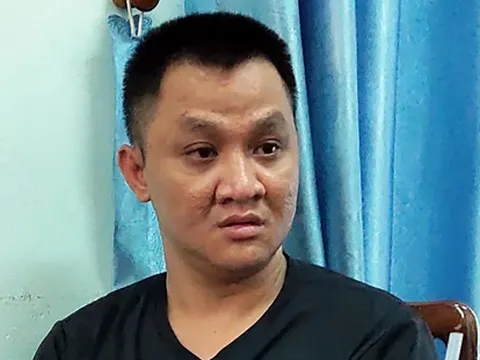 Nổi cơn ghen khi thấy bạn gái ngồi cùng nhóm thanh niên, gã trai rút dao đâm chết 1 người