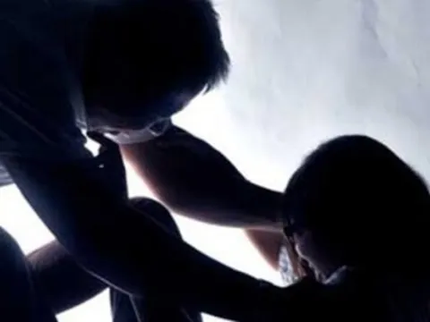 Cuồng ghen trong cơn say, gã thanh niên sát hại bạn gái dã man rồi ôm thi thể ngủ suốt 3 ngày