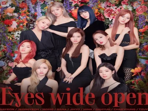 TWICE tung ảnh teaser phong cách trưởng thành lạ nhưng vẫn không thoát được cái bóng của More & More