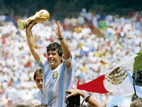 Cả thế giới sững sờ trước tin huyền thoại bóng đá Maradona qua đời tại nhà riêng vì bệnh tim