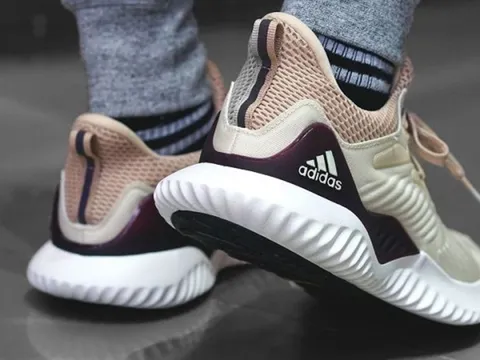 Dép Adilette 22 của Adidas vừa ra mắt bộ sưu tập mới đẹp mắt
