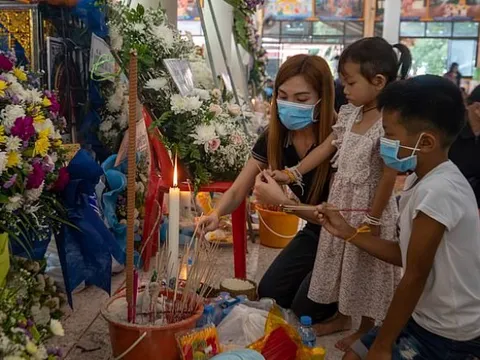 Thảm sát Thái Lan: Bị đâm và bắn vào đầu, cậu bé 3 tuổi sống sót thần kỳ
