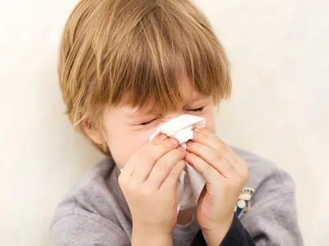Báo động tình trạng lạm dụng kháng sinh chống lại bệnh hô hấp trẻ em