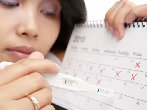 Chậm kinh bao nhiêu ngày thì có tim thai?