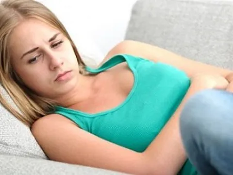Hành kinh ra máu cục có nguy hiểm?