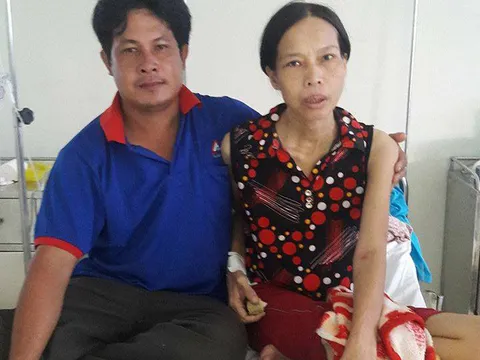 Người mẹ cố gắng thụ tinh nhân tạo mang thai đôi thì bị ung thư: 'Xin cho tôi sống thêm chút nữa với con'