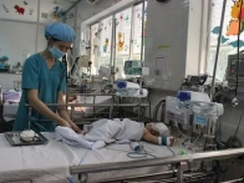 Chuyển viện thiếu an toàn, bệnh viện tuyến cuối “giật mình”