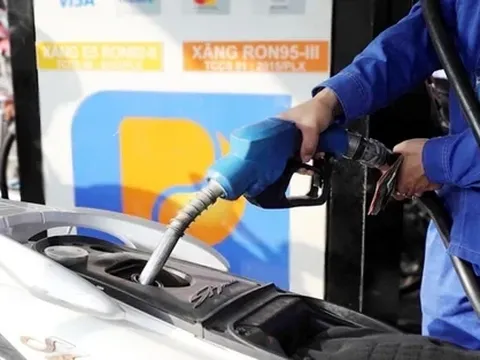 Giá xăng dầu hôm nay 5/4: Tăng rất mạnh