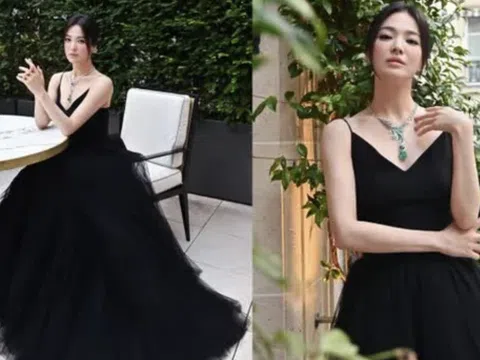 Song Hye Kyo và Han So Hee cùng mặc váy đen: Đàn chị quá an toàn, cô em lấn át với vẻ 'tắc kè hoa'