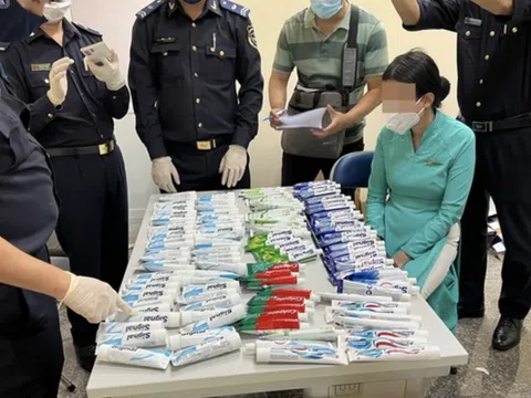 Bộ trưởng Hồ Đức Phớc gửi thư khen vụ phát hiện 4 tiếp viên xách hơn 11 kg ma túy