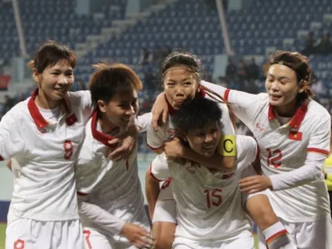 Huỳnh Như lập cú đúp trong chiến thắng 5-1 của tuyển nữ Việt Nam
