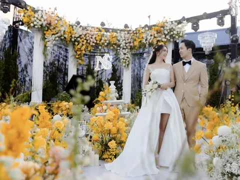 Cô dâu An Giang biến vườn của ba thành resort tổ chức siêu đám cưới