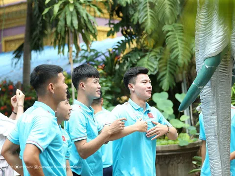 U22 Việt Nam đi chùa cầu may trước SEA Games