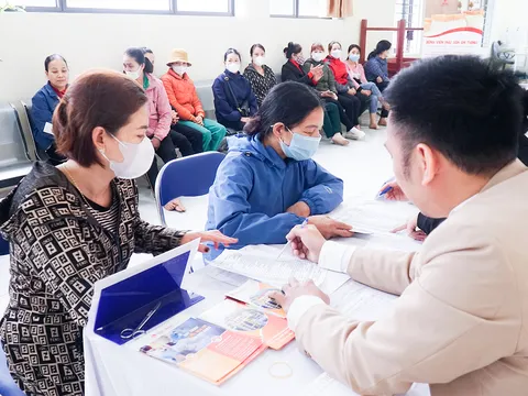 Thăm khám, tầm soát ung thư vú miễn phí cho hàng ngàn phụ nữ ở Thạch Thất, Hà Nội