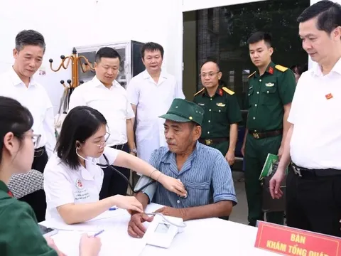 Lan tỏa nghĩa tình quân y: Hơn 1.000 người có công được khám bệnh, cấp thuốc miễn phí