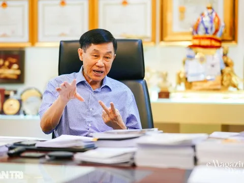 Hé lộ mức lương gây sốc của "vua hàng hiệu" Johnathan Hạnh Nguyễn