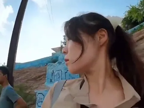 Nữ vlogger Hàn bị quấy rối khi đang livestream ở Ấn Độ