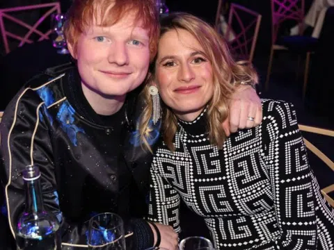 Ed Sheeran đã viết "Bảy bài hát trong 4 giờ" sau khi vợ chẩn đoán bị khối u